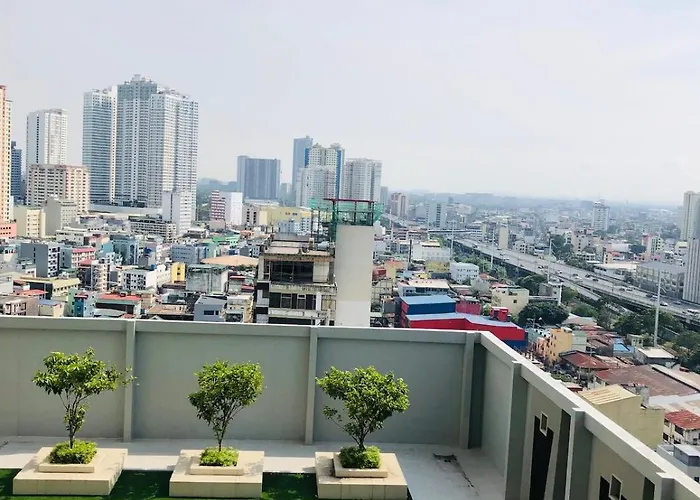 Hub Metro In Makati 100west 1br With Balcony *