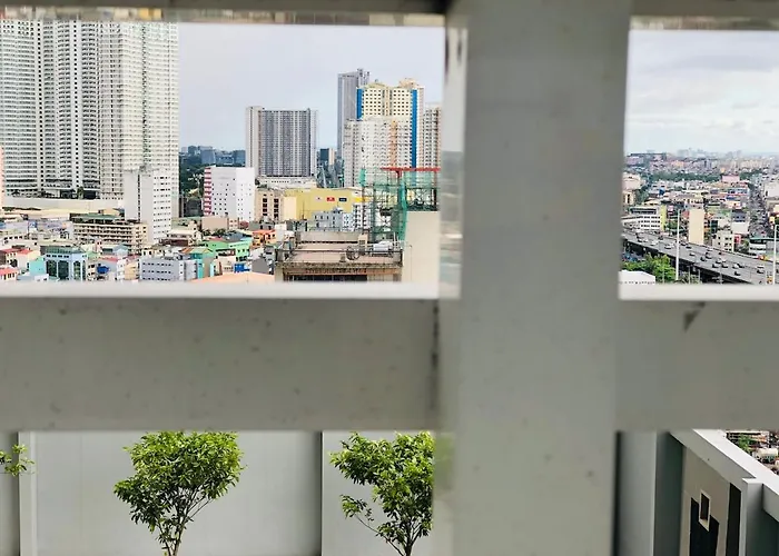 Hub Metro In Makati 100west 1br With Balcony Apartment *