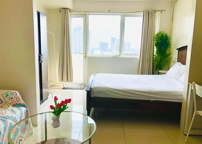Hub Metro In Makati 100west 1br With Balcony Apartment *