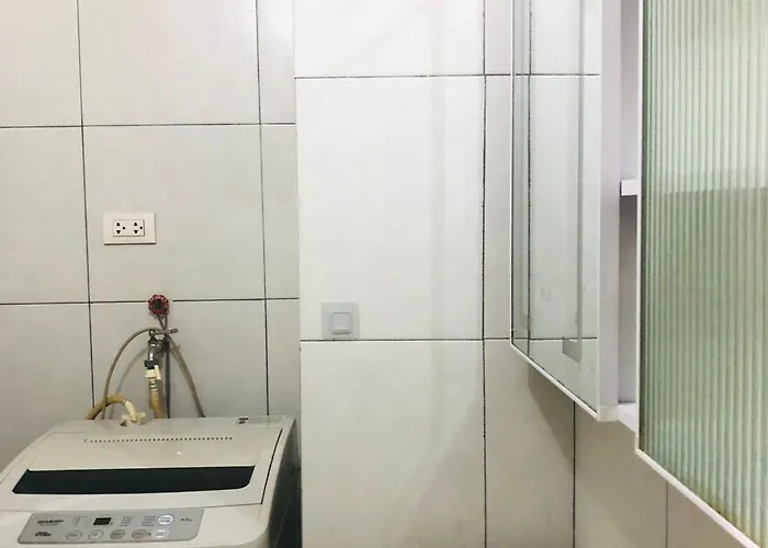 Apartment Hub Metro In Makati 100west 1br With Balcony